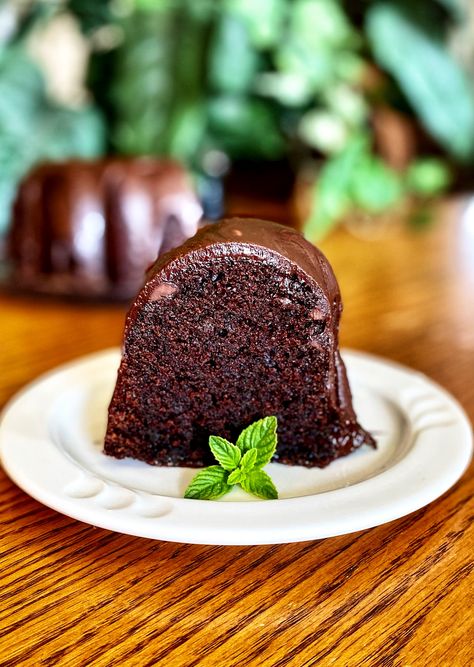 Devil's Food Brownie Cake Too Much Chocolate Cake, Chocolate Cake Mix Recipes, Brownie Cake Recipe, Brownie Mix Recipes, Cake Brownies, Devils Food Cake Mix Recipe, Cake Mug, Brownie Desserts, Devils Food