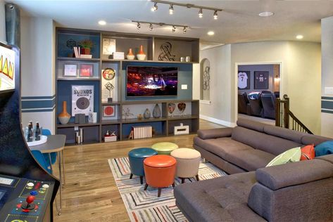 https://definebottle.com/wp-content/uploads/Versatile-Recreation-Room.webp Teen Loft Hangout, Hang Out Room Ideas, Kids Entertainment Room, Storing Games, Rec Room Ideas, Teen Hangout Room, Teen Game Rooms, Big Couch, Teen Hangout