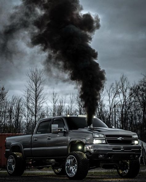 Lifted Duramax, Chevy Duramax, Diesel Trucks Ford, Young Dolph, Country Trucks, Chevy Diesel Trucks, Cummins Trucks, Truck Diy, Trucks Lifted Diesel