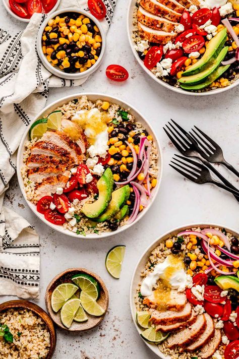 Copycat Panera Bread Baja Bowl Recipe with Chicken - Haute & Healthy Living Baja Chicken Bowl, Baja Bowl, Protein Bowl Recipes, Power Bowl Recipes, Copycat Panera Bread, Lunch Bowl Recipe, Burger Bowls, Salmon Bowls, Protein Bowl