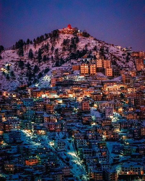 Aesthetic Places To Travel, Himachal Pradesh Travel, Mountains Aesthetic, All The Bright Places, Aesthetic Places, Cool Pictures For Wallpaper, Holiday Packages, Romantic Places, Shimla