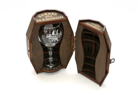 This Personalized Wine Glass in a Wooden Barrel and coaster, are laser engraved with your Bridesmaid or wedding names, roles and wedding date. Makes a great custom Bridesmaid gift that they'll be sure to use over the years. This personalized set is a good idea for wedding gift to Bridesmaid, Maid of Honor, Bride, Mother of the Bride, and others. It's also a good option as a bridal shower party gift and bridesmaid proposal. Wine Boxes, Customized Bridesmaid Gifts, Wooden Wine Boxes, Maid Of Honor Gift, Personalized Wine Glass, Gift Wine, College Work, Wooden Barrel, Proposal Box