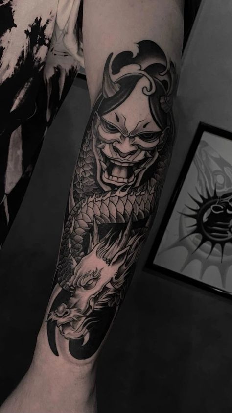 Japanese Forearm Tattoo, Cover Up Tattoos For Men, Dragon Tattoo Arm, Hand Tattoo Designs, Japanese Tattoos For Men, Oni Tattoo, Tato Naga, Hanya Tattoo, Around Arm Tattoo