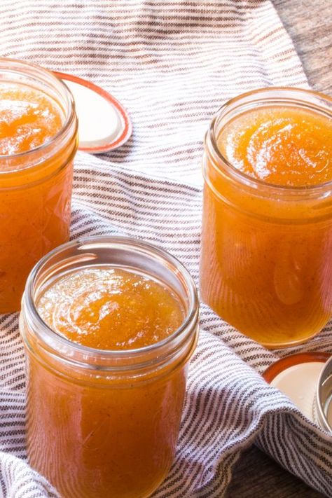 Pear Preserves, Ginger Pear, Pear Butter, Pear Puree, Pear Jam, Canning Tips, Spiced Pear, Pear Recipes, Jam And Jelly