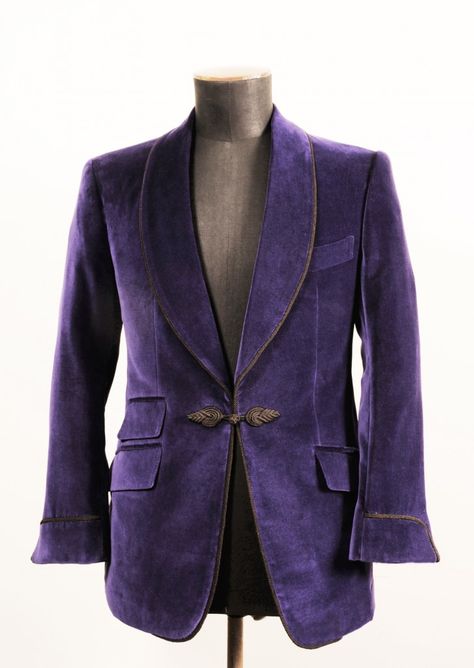 IMPERIA by Cifonelli, Paris via Parisian Gentleman Party Wear Blazers, Purple Tuxedo, Purple Suit, Velvet Suit, Lapel Jacket, Tuxedo For Men, Tuxedo Jacket, Stylish Jackets, Velvet Blazer