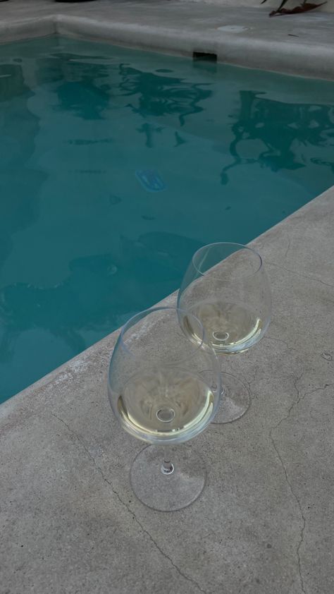 Enjoying a glass of white wine by the pool, having a date night with my boyfriend while living in Bali and staying in a stunning Bali villa Pool And Wine Aesthetic, Pool Date Aesthetic, Pool Date Night, Wine By The Pool, Pool Drinks, Pool At Night, Vacation 2024, Dream Dates, Wine Night