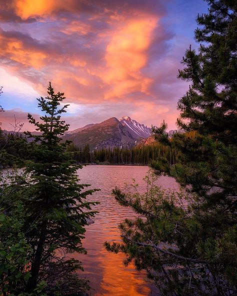 Celebrated National Camera Day the best way I know how with an incredible sunrise this morning at Bear Lake. Colorado is always showing off… Bear Lake Colorado, Colorado Sunrise, Colorado Watercolor, Coloring Ideas, Bear Lake, Colorado Mountains, This Morning, I Know, Colorado