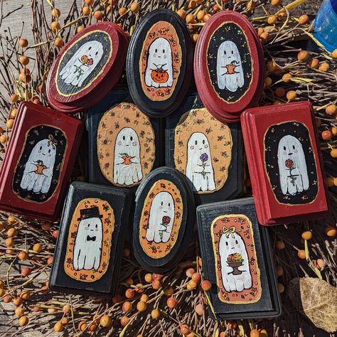 Mini Ghost Portraits Hand-painted on Wood - Etsy Egg Box Ghost Portraits, Whimsical Diy Decor, Painting Ideas For Family, Cute Ghost Art, Autumn Watercolour, Mini Ghost, Little Ghost, Fall Halloween Crafts, Acrylic On Wood