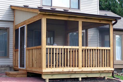 screened deck (needs staining) Screened In Pergola, Pergola Screens, Screened In Porch Diy, Lean To Roof, Small Pergola, Screened Porch Designs, Screened In Deck, Shade Screen, Building A Porch