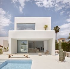 Carmen House / Carles Faus Arquitectura Country Style Architecture, Design Casa Piccola, Interior Design Blogs, Mixed Grill, Dream Beach Houses, Santiago Calatrava, Small Farmhouse, Amazing Buildings, Minimalist Architecture