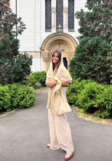 📸Andrea Stanic Catholic Modest Outfits, Catholic Outfits Church, Christian Veiling Outfits, Catholic Church Outfit, Catholic Veiling, Church Outfit Women, Mass Outfit, Christian Outfits Modesty, Catholic Fashion