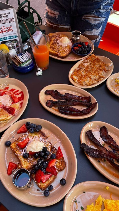 Atlanta Breakfast, Atlanta Brunch, Brunch Aesthetic, Brunch Food, Big Cities, Brunch Recipes, Girls Trip, French Toast, Atlanta