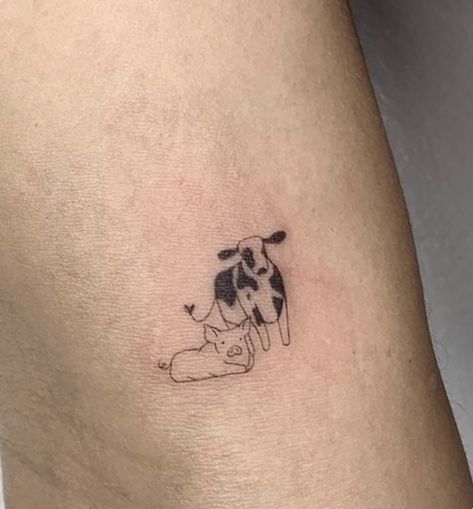 Cow Memorial Tattoo, Minimal Cow Tattoo, Wholeness Tattoo, Cow And Pig Tattoo, Simple Cow Tattoo, Mini Cow Tattoo, Tiny Cow Tattoo, Vegan Tattoo Ideas, Tattoo Paw Print