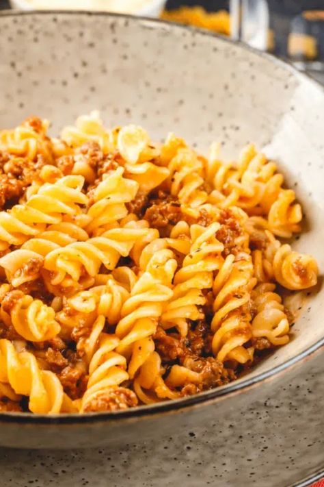 Creamy Fusilli Bolognese Bliss Pork Mince Recipes, Ground Pork Recipes, Minced Meat Recipe, Fusilli Pasta, Pasta Bolognese, Making Dinner, Bolognese Recipe, Ground Meat Recipes, Mince Recipes