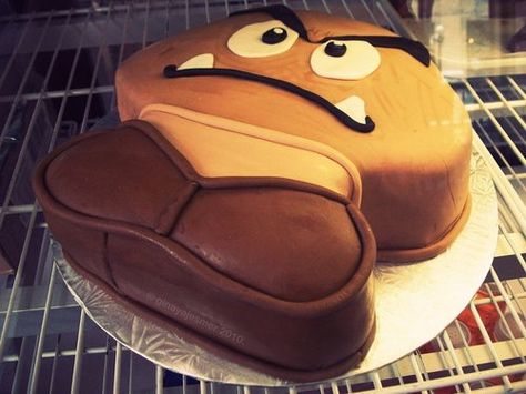 Goomba Cake is awesome #nintendo #fanart Mario Cake, Geek Food, Photo Cake, Let Them Eat Cake, Themed Cakes, Cake Cookies, Eat Cake, Cake Pops, Amazing Cakes