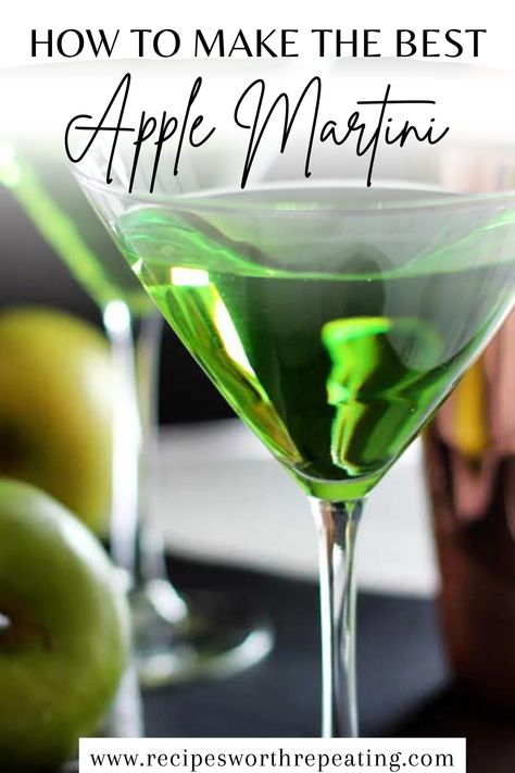 Apple martini being served in a martini glass. Green Apple Martini Recipe, Green Apple Martini, Winter Vodka Cocktails, Apple Martini Recipe, Vodka Sour, Tart Flavors, Frozen Drink Recipes, Frozen Cocktail Recipes, Martinis Drinks