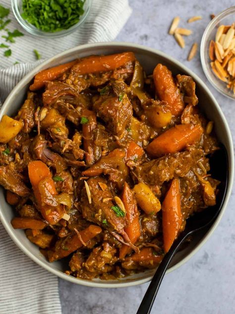 Slow Cooker Lamb Tagine (Moroccan Lamb Stew) - Danas Table Moroccan Lamb Stew, Crockpot Lamb, Lamb Tagine Recipe, Moroccan Lamb Tagine, Beef Tagine, Moroccan Stew, Lamb Tagine, Lamb Stew Recipes, Hearty Stew