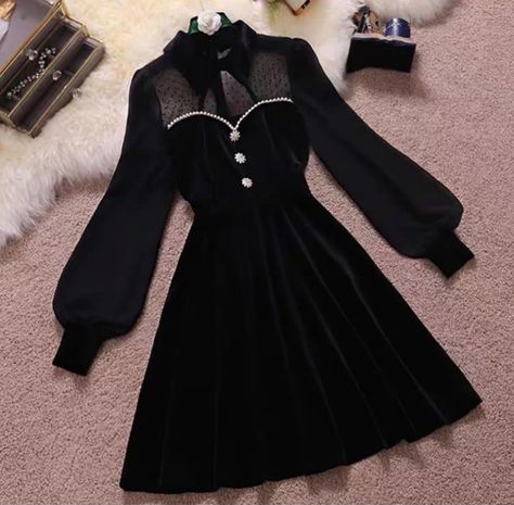 Black And Maroon Outfit, Velvet Dresses Outfit, Red Frock, Cute College Outfits, Maroon Outfit, Black Velvet Top, Frocks Design, Elegant Dresses Classy, Trendy Fashion Tops