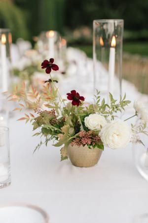 Banquet Flower, Garden Estate Wedding, Air Garden, Centerpieces Ideas, Garden Estate, Small Centerpieces, Napa California, Fall Flower Arrangements, Dark Wedding