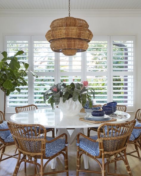 Southern Charm Beach House - Home Bunch Interior Design Ideas Parisian Bistro Chairs, Retro Dining Chairs, Coastal Dining Room, Modern Coastal Decor, Coastal Dining, Dining Room Seating, Rattan Dining Chairs, Coastal Farmhouse, Southern Home