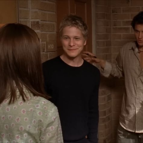 Logan Gilmore, Gilmore Girls Logan, Honorary Gilmore Girl, Logan Huntzberger, Rory And Logan, Gilmore Girls Fashion, Gilmore Guys, Matt Czuchry, Team Logan