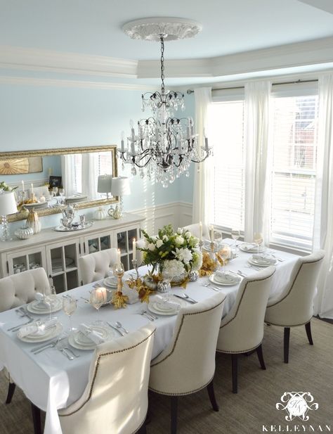 Big Crystal Chandelier in Blue Dining Room Ceiling Color Ideas, Small Dining Room Design, Beautiful Dining Room Table, Dining Room Lighting Chandeliers, Crystal Chandelier Dining Room, Ceiling Color, Fixer Upper Farmhouse, Dining Room Chandeliers, Dining Room Table Centerpieces