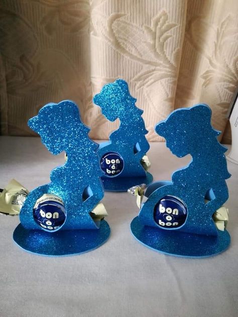 Souvenir de babyshower Mamá embarazada en goma Eva Souvenirs Baby Shower Originales, Recuerdos Baby Shower Originales, Baby Shower Recuerdos, Souvenir Baby Shower, Recuerdos Para Baby Shower, Baby Shower Souvenir, Baby Boy Decorations, Dr Seuss Birthday Party, Baby Shower Souvenirs