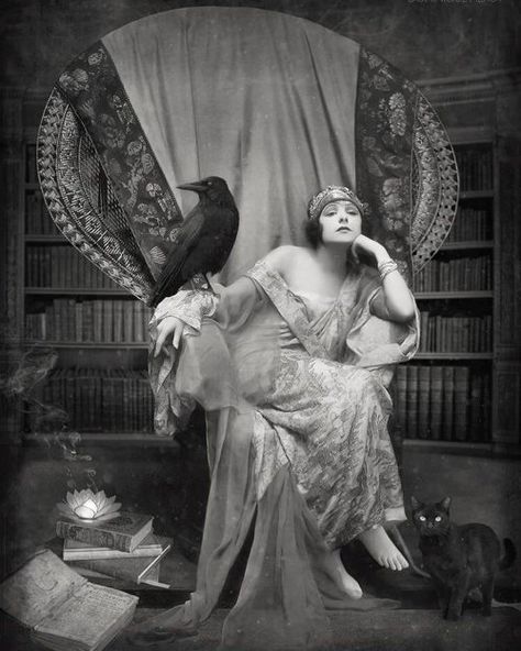 Norma Marie Talmadge (2nd May 1894 – 24th December 1957) thevintagearchive Norma Talmadge, Portrait Vintage, Vintage Witch, Fortune Telling, Poses References, Silent Film, Vintage Portraits, 인물 사진, Pics Art