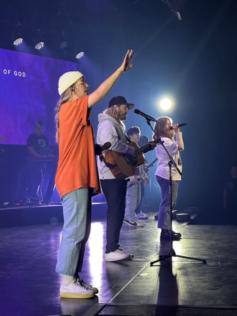 Worship Leader Outfit Aesthetic, Easter Worship Leader Outfit, Youth Pastor Outfits, Pastor’s Daughter Aesthetic, Worship Team Outfits Fashion, Praise And Worship Team Outfits, Worship Leader Fits, Youth Pastor Aesthetic, Youth Group Outfits