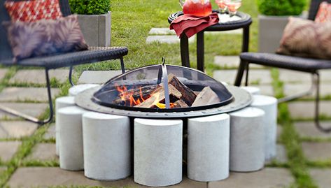 Movable Concrete Fire Pit  http://www.lowes.com/creative-ideas/porch-deck-and-patio/movable-concrete-fire-pit/project?cm_mmc=email_LowesCreativeIdeas-_-20150213-_-lm_65346-_-OSP2&et_rid=34818454&et_cid=65346 How To Build A Fire Pit, Fire Pit Materials, Custom Fire Pit, Fire Pit Ring, Fire Pit Kit, Outdoor Kitchen Appliances, Concrete Fire Pits, Fire Pit Area, Fire Pit Designs