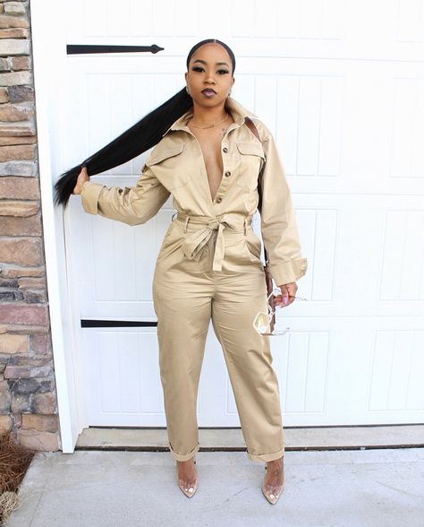 NEW POST‼️ Cool Cargo Jumpersuit from H&M😍 I put this jumper on & said I NEED TO BE SEEN!😂 You ever felt like that after you put on a outfit!? Check out my blog post on this look & comment your thoughts.💭 Thanks😊 #DoubleOStyles #fashion #style #hmxme #jumper #bloggerstyle #fashionstyle One Piece Jumper Outfit, Jumper Outfit Ideas, Denim Jumpsuit Outfit, Jumper Suit, Girly Clothes, Express Fashion, A Outfit, One Piece Jumper, Jumper Outfit