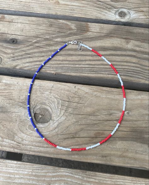 American Flag Beaded Necklace, Country Beaded Bracelets, Western Beaded Necklace Patterns, Beaded Chocker Ideas, Western Beaded Jewelry, American Flag Bracelet, Western Jewelry Necklace, Seed Bead Jewelery, Beaded Chocker