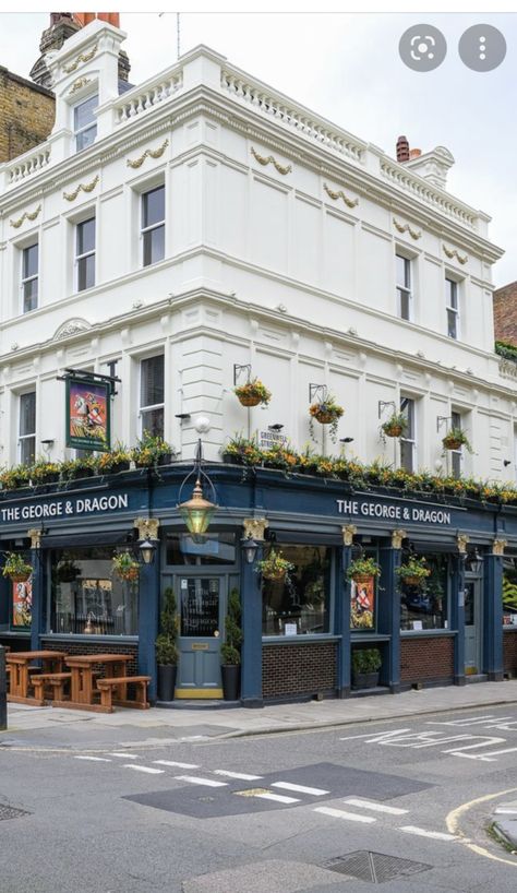 Fitzrovia London, Cafe Exterior, Uk Pub, Architecture Restaurant, Restaurant Exterior, London Buildings, Design Café, Storefront Design, London Pubs