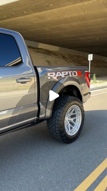 Oscar Meraz on Instagram: "Happy Friday everyone! I appreciate the love from all who follow my content and the collection! 40K Followers!!!💪🏼🤝🙌🏼⚡️🐍🐍🔥🔥🔥💯💯💯 #vossen #vossenwheels #Raptor #RaptorR #Ford #FordTrucks" Ford Raptor Custom, Pick Up Car, 2014 Ford Raptor, Raptor Ford, Ford F150 Raptor, 40k Followers, Vossen Wheels, Ford Raptor, Happy Friday Everyone