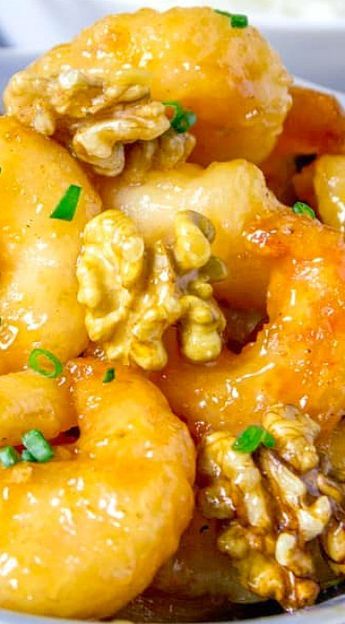 Panda Express Walnut Shrimp Recipe, Panda Express Honey Walnut Shrimp, Crockpot Thanksgiving, Shrimp Meals, Honey Shrimp, Crockpot Express, Dinner Then Dessert, Walnut Shrimp, Tempura Batter