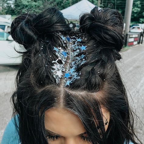 Gave this diva some glitter roots and space buns for her 4th of July performance!! 🇺🇸 Long Crochet Hair, Glitter Roots, Concert Hairstyles, Space Buns, Festival Hair, Glitter Hair, Dream Hair, Crochet Hair Styles, Hair Extension