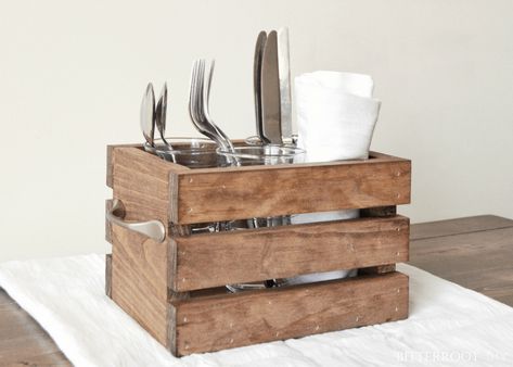 Easy to build silverware caddy! Scrap Wood Project, Silverware Caddy, Woodworking Tools List, Farmhouse Mugs, Woodworking Desk, Woodworking Kits, Woodworking Jobs, Woodworking Chair, Woodworking Store