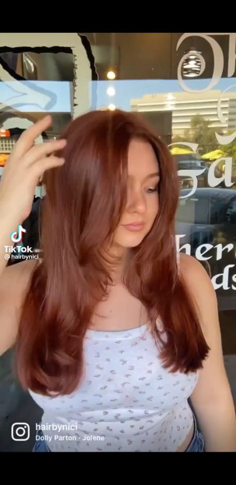 Hair Color With Curtain Bangs, Auburn Hair Color, Hair Curling Tutorial, Brown Hair Inspo, Hair Color Auburn, Auburn Hair, Copper Hair, Dye My Hair, Fall Makeup