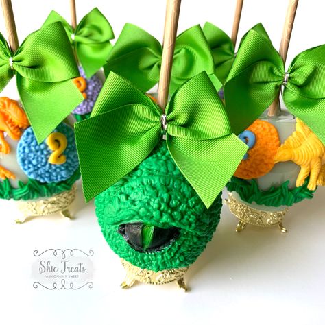 Covered Apples, Chocolate Covered Apples, Chocolate Diy, Chocolate Apples, Treat Ideas, Dino Party, Dinosaur Party, Candy Apples, Chocolate Covered