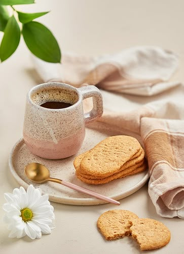 Galletas | www.instagram.com/dannylopez.fotografo/ | Danny lopez | Flickr Tea And Cookies Photography, Baking Product Photography, Biscuit Photography Food Styling, Bakery Product Photography, Pastel Food Photography, Cookie Product Photography, Bakery Photography Ideas, Cookie Photography Styling, Cookies Photography Styling