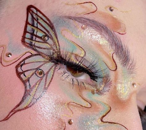 Goth Fairy Makeup, Fairy Makeup Aesthetic, Спонж Beauty Blender, Butterfly Pastel, Good Makeup, Vampire Bride, Funky Makeup, Pastel Makeup, Butterfly Makeup