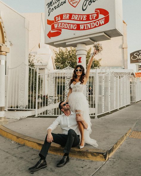 Little White Chapel and Downtown Fremont make the perfect pair. We recommend our 2 hour elopement photography package to have time for both locations. As your Las Vegas elopement photographer, we will help you plan your Vegas elopement timeline to have good lighting for your photoshoot and the backdrops that you love. Las Vegas Photographer: @treeoflifelasvegas @treeoflifefilmsandphotos Florals: @the.winter.rose . . . . #lasvegasphotographer #lasvegaselopementphotographer #vegaselopemen... Las Vegas Wedding Aesthetic, Vegas Wedding Photoshoot, Sabrina Wedding Dress, Little White Chapel Vegas, Las Vegas Marriage, Vegas Pics, Vegas Elopement Ideas, Vegas Engagement Photos, Elopement Timeline