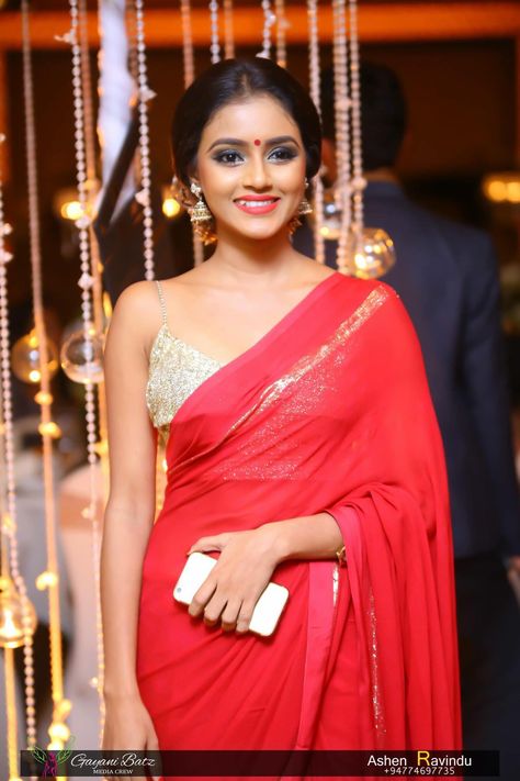 Dinakshie Priyasad - Sri Lankan Actress Saree Jacket Designs Latest, Low Neck Blouse Designs, Dinakshie Priyasad, Cold Shoulder Blouse Designs, ब्लाउज बैक नेक डिजाइन, Saree 2023, Saree Jacket Designs, Bride Reception Dresses, Latest Saree Blouse