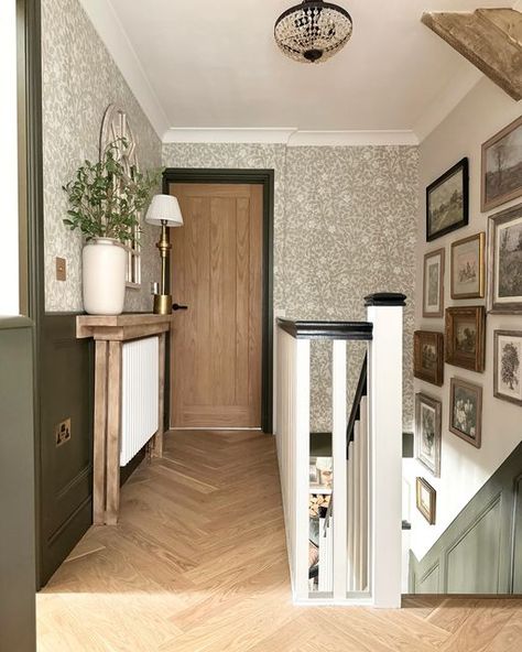 Dominique | Cwmrhys Cottage on Instagram: "Landing & Staircase Details 💚   Hope you all have a lovely week xx   #staircase #staircasedesign #homedecor #hallwaydecor #hallwaydesign #wallpaper #wallpaperdecor #homedecor #homeinterior #cottagecore #cottagestyle #panelling" Outdoor Oasis Ideas, Landing Staircase, Grand Office, Cottage Staircase, Wallpaper Staircase, Staircase Paneling, Kitchen Organization Hacks, Stone Entryway, Dreamy Living Room