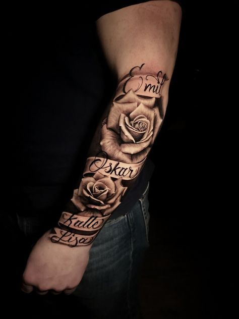 Rose And Cross Hand Tattoo, Rose With Names Tattoo, Parent Name Tattoo Ideas, Mom Children Tattoo, 4 Name Tattoo Ideas, Daughter Name Tattoo For Men, Mom Name Tattoo For Men, Tattoo Name Ideas For Men, Child Name Tattoo Ideas For Men