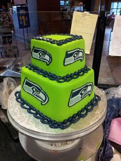 Seattle Seahawks Cake, Seahawks Cake, Super Bowl Sunday Party, Seahawks Funny, Seahawks Party, Seahawks Game Day, Seahawks Crafts, Seahawks Super Bowl, Seahawks Outfits