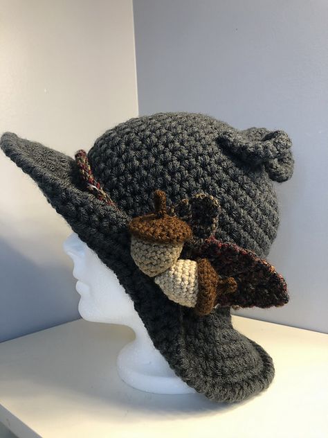 Ravelry: Woodland pixie pattern by Simply Hooked Designs Faerie Crochet, Renfaire Crochet, Dnd Crochet, Crochet Cottage Core, Pixie Crochet, Crotchet Hat, Woodland Crochet, Crochet Cosplay, Dnd Cosplay