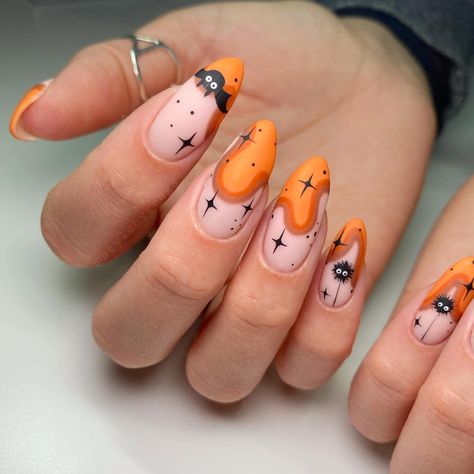 Orange halloween nails spider Maquillage Yeux Cut Crease, Holloween Nails, Witchy Nails, Halloween Acrylic Nails, Cute Halloween Nails, Pumpkin Nails, October Nails, Smink Inspiration, Her Nails