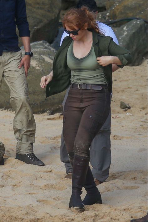 Claire Dearing, Jurassic World Movie, Jurassic World 2, Vintage Safari, Dallas Howard, Bryce Dallas Howard, Family Costumes, Family Halloween Costumes, Baby Halloween Costumes