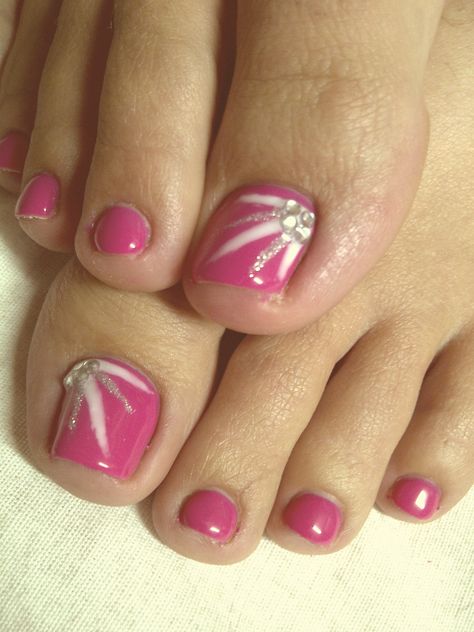 Toenail Designs Summer, Simple Toe Nails, Feet Nail Design, Gel Toe Nails, Toe Nail Color, Pretty Toe Nails, Summer Toe Nails, Cute Toe Nails, Pedicure Designs